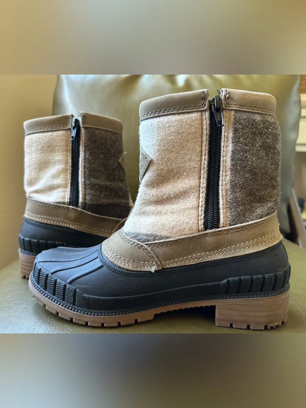 Kamik Women’s Brown Winter Boots with Buckle